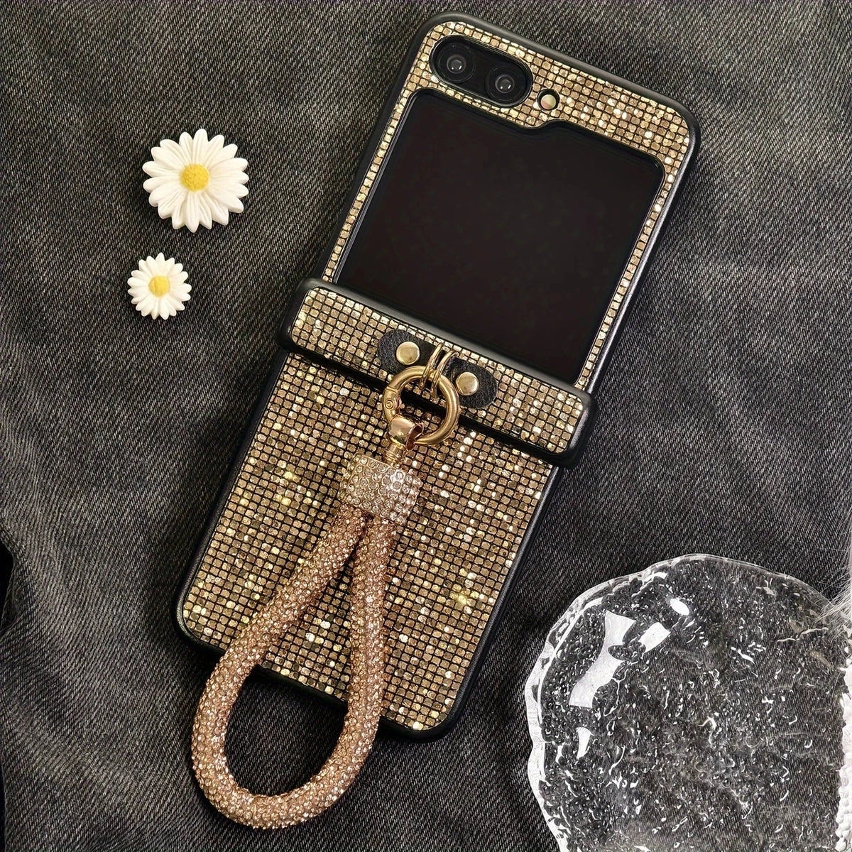 Luxury Faux Diamond Lanyard Phone Case For Samsung Galaxy Z Flip 8 6 5 4 3 Flip7 FE Shiny Bracelet Grid Shockproof Hard Cover