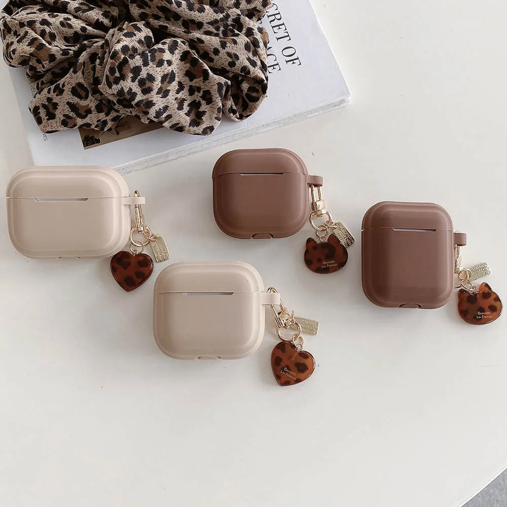 Silicone Earphone Case with Leopard Heart Cat Keyring For AirPods 5 2 3 Pro 2 Pro2 4 ANC Milk Tea Color Headset Protective Cover