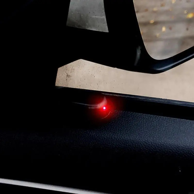 400B Car Solar Power Alarm Lamp Security System Dashboard Warning LED Lamp
