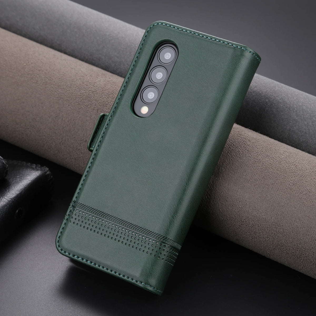 Deluxe Magnetic Adsorption Leather Fitted Case for Samsung Galaxy Z Fold4 / Z Fold 4 5G Flip Cover Protective Case Fundas Coque