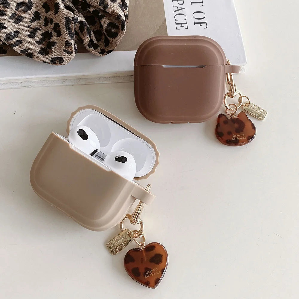 Silicone Earphone Case with Leopard Heart Cat Keyring For AirPods 5 2 3 Pro 2 Pro2 4 ANC Milk Tea Color Headset Protective Cover