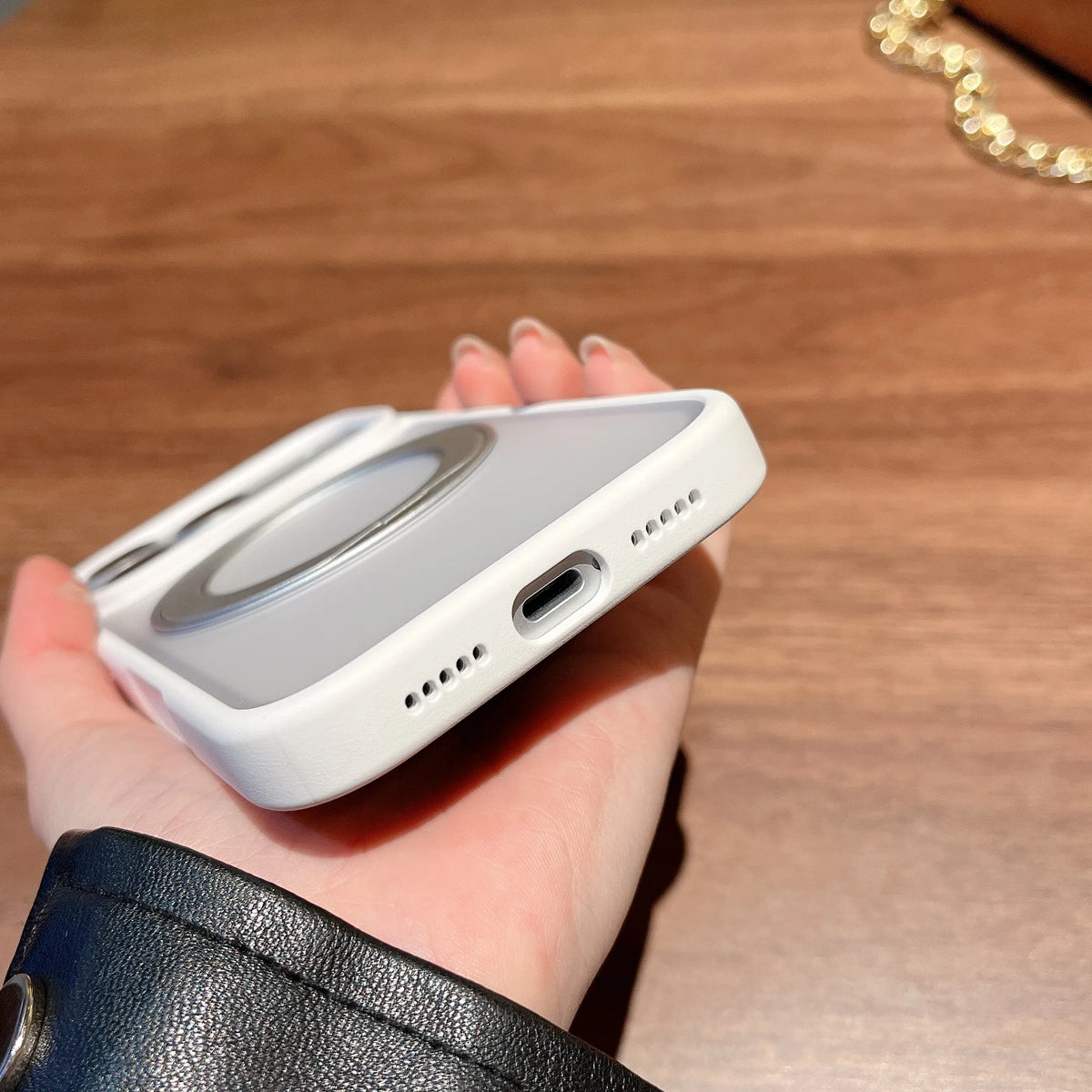Luxury 360 Rotating Magnetic Phone Case for iPhone 17 Pro Max 16 Plus 15 14 13 12 11 Shockproof Slim Fit for Magsafe Stand Cover