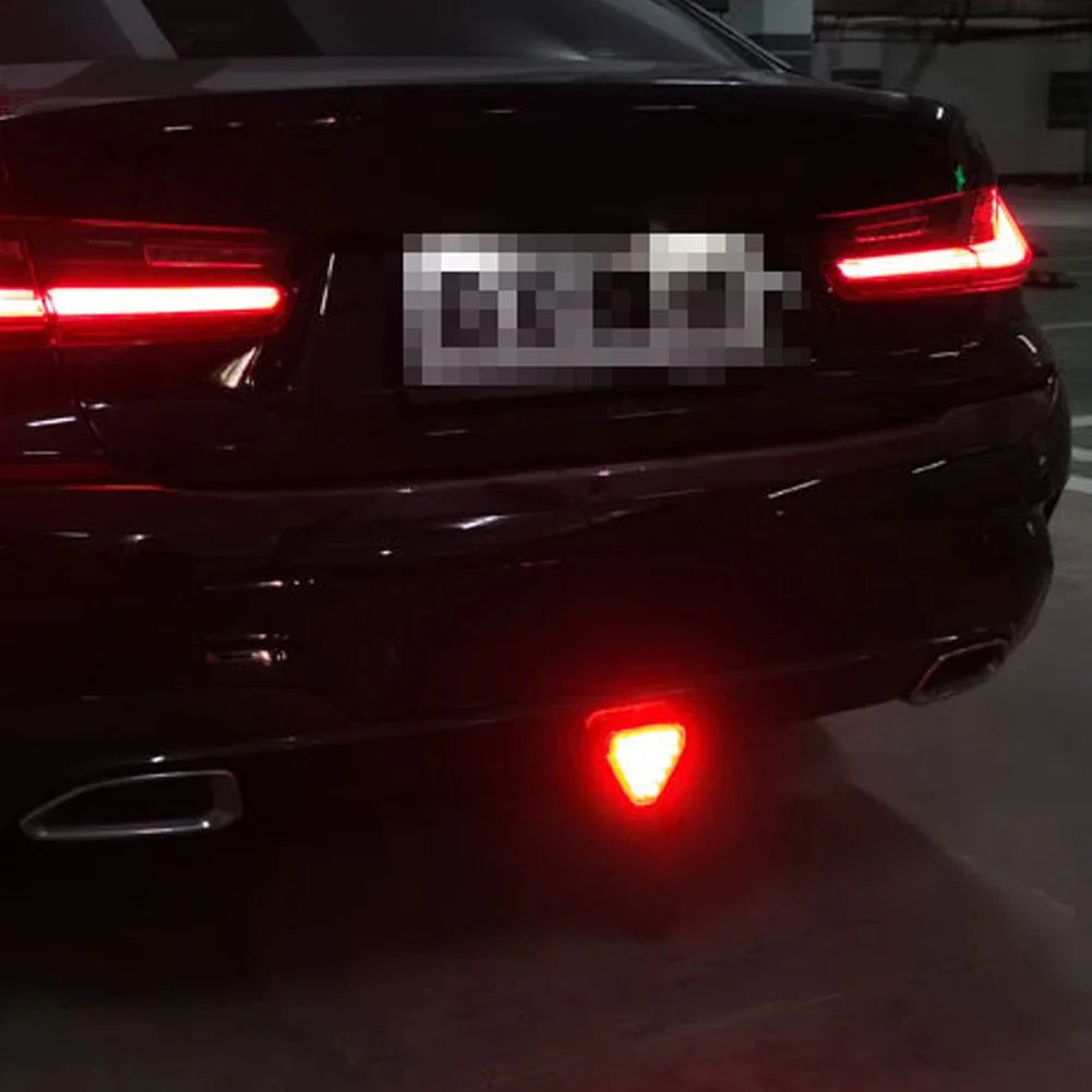 Universal F1 Style Car Brake Signal Lamp Triangle Sporty LED Rear Fog Light Tail Third Brake Lamp Tail Stop Strobe Light