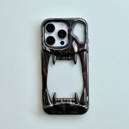 Stylish Cool Metal Glossy Silver Black Skull Tusk Hollow Heat Dissipation Soft Cover Case for iPhone 12 13 14 15 16 17 Pro Max