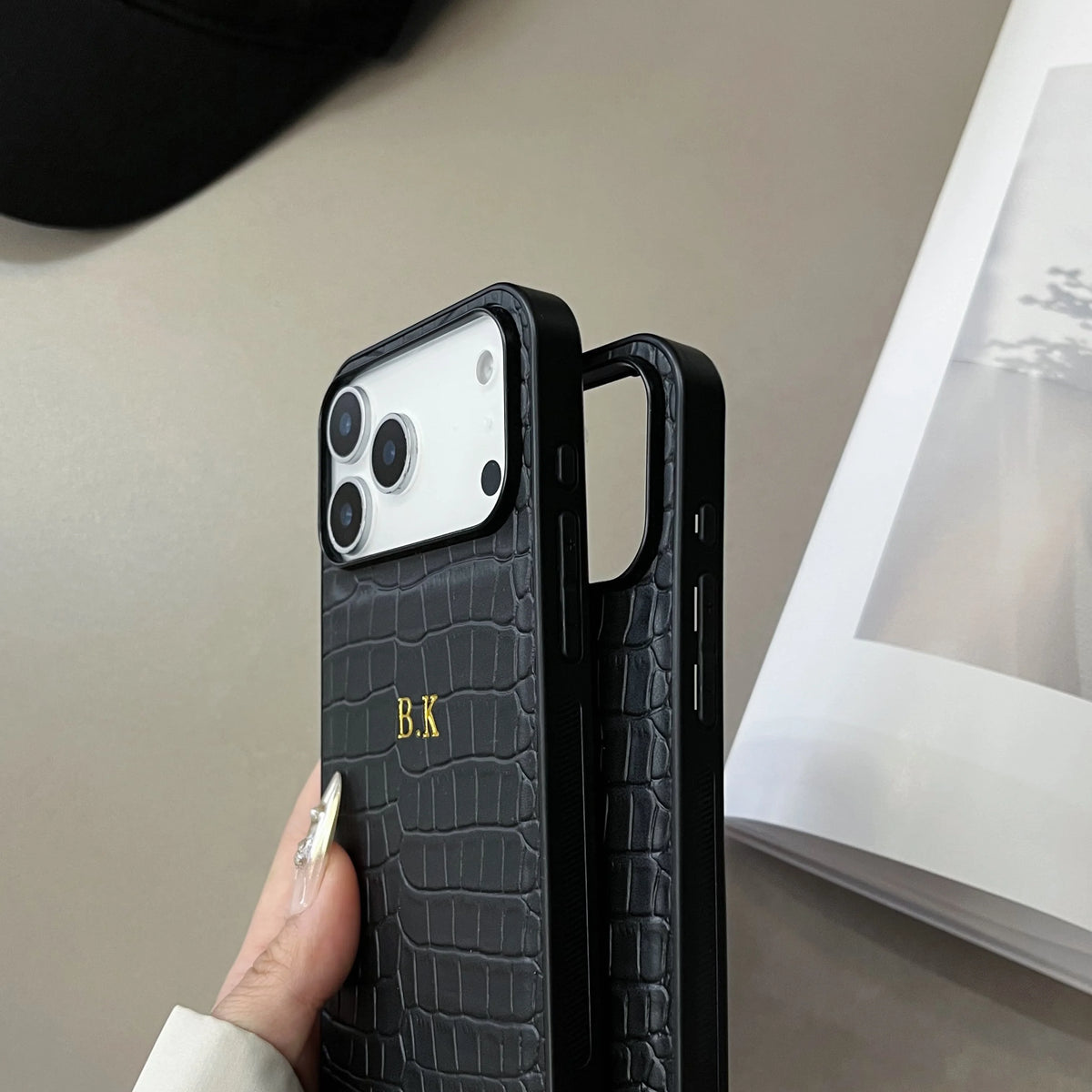 Luxury Custom Name Classic Crocodile Pattern Faux Leather Case for iPhone 17 16 15 14 13 12 11 Pro Max 17 Air Hot Foil Stamping