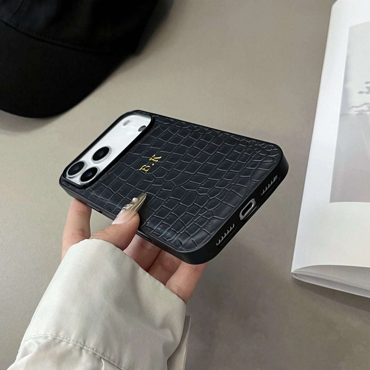 Luxury Custom Name Classic Crocodile Pattern Faux Leather Case for iPhone 17 16 15 14 13 12 11 Pro Max 17 Air Hot Foil Stamping