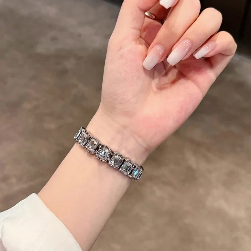 Elastic Diamond Strap For Apple Watch Band 38mm 40 41 42 44 45 46 49mm Metal Women Jewelry Bracelet iWatch S11 10 9 8 7 6 5 4