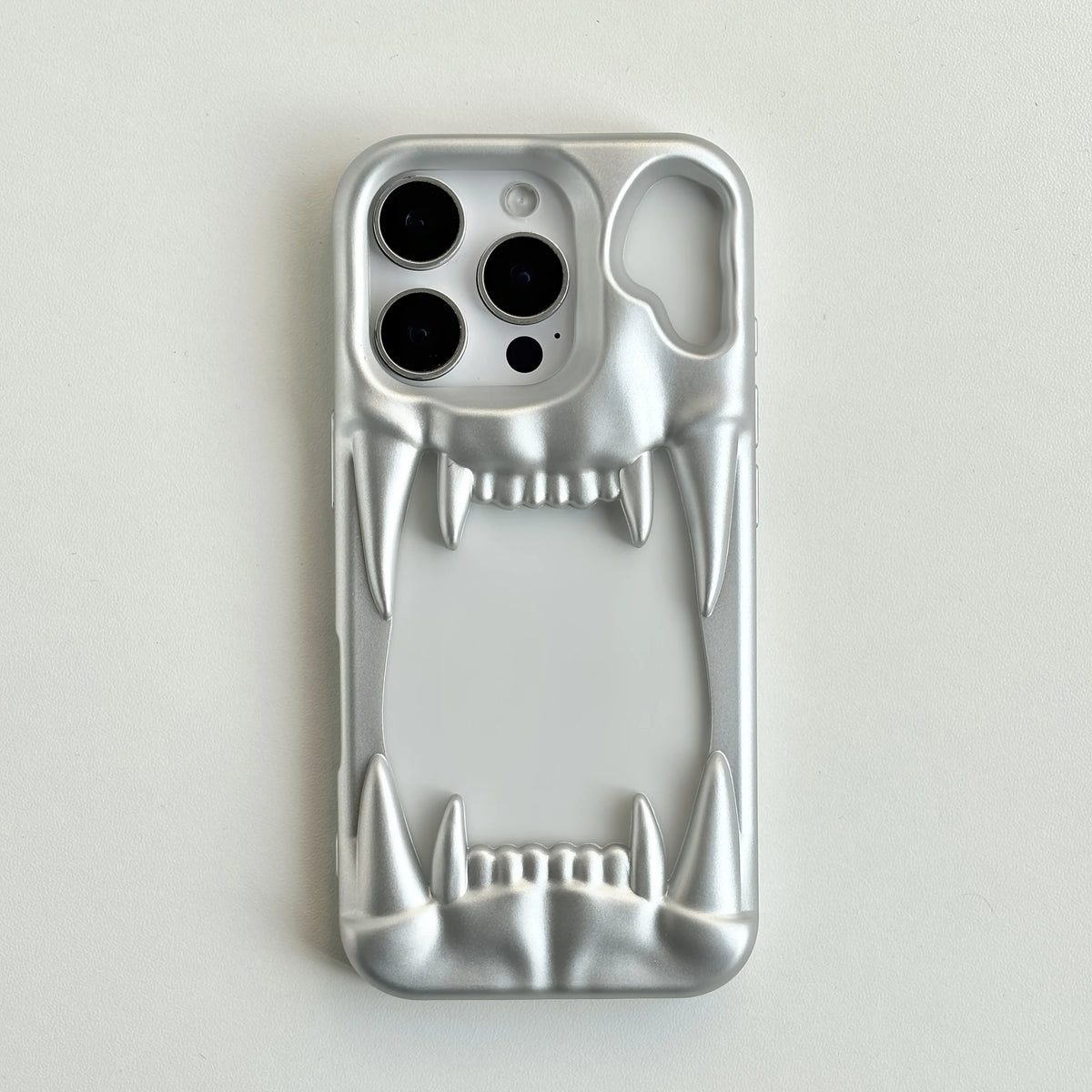 Stylish Cool Metal Glossy Silver Black Skull Tusk Hollow Heat Dissipation Soft Cover Case for iPhone 12 13 14 15 16 17 Pro Max