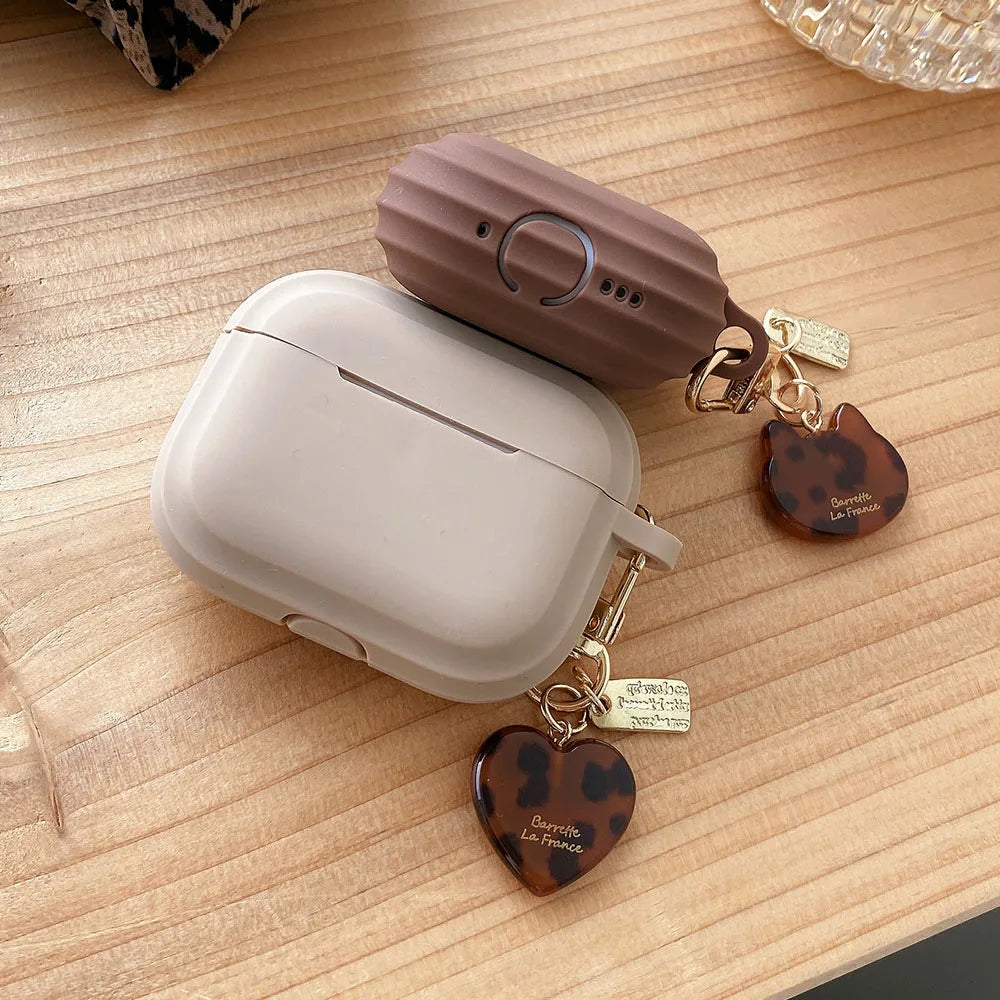 Silicone Earphone Case with Leopard Heart Cat Keyring For AirPods 5 2 3 Pro 2 Pro2 4 ANC Milk Tea Color Headset Protective Cover
